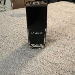 CHANEL Le Vernis Classic Black Nail Polish Deepness 715